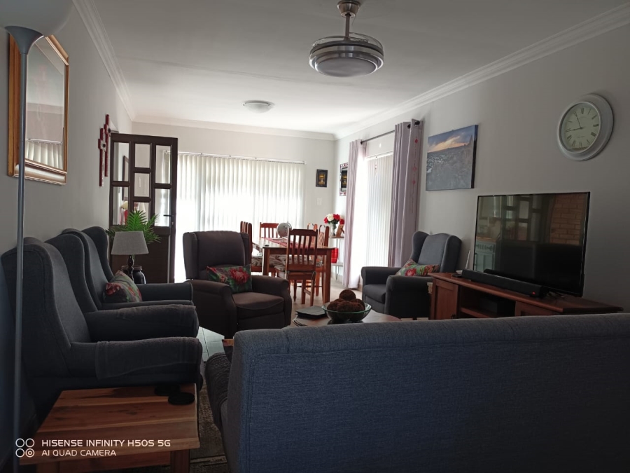 3 Bedroom Property for Sale in Groot Brakrivier Central Western Cape